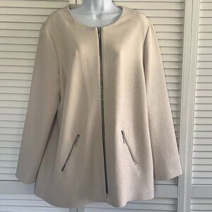 Chicos Cream Zip-Up Jacket, Zip Pockets, Size 2 Great for Fall, Looks new.